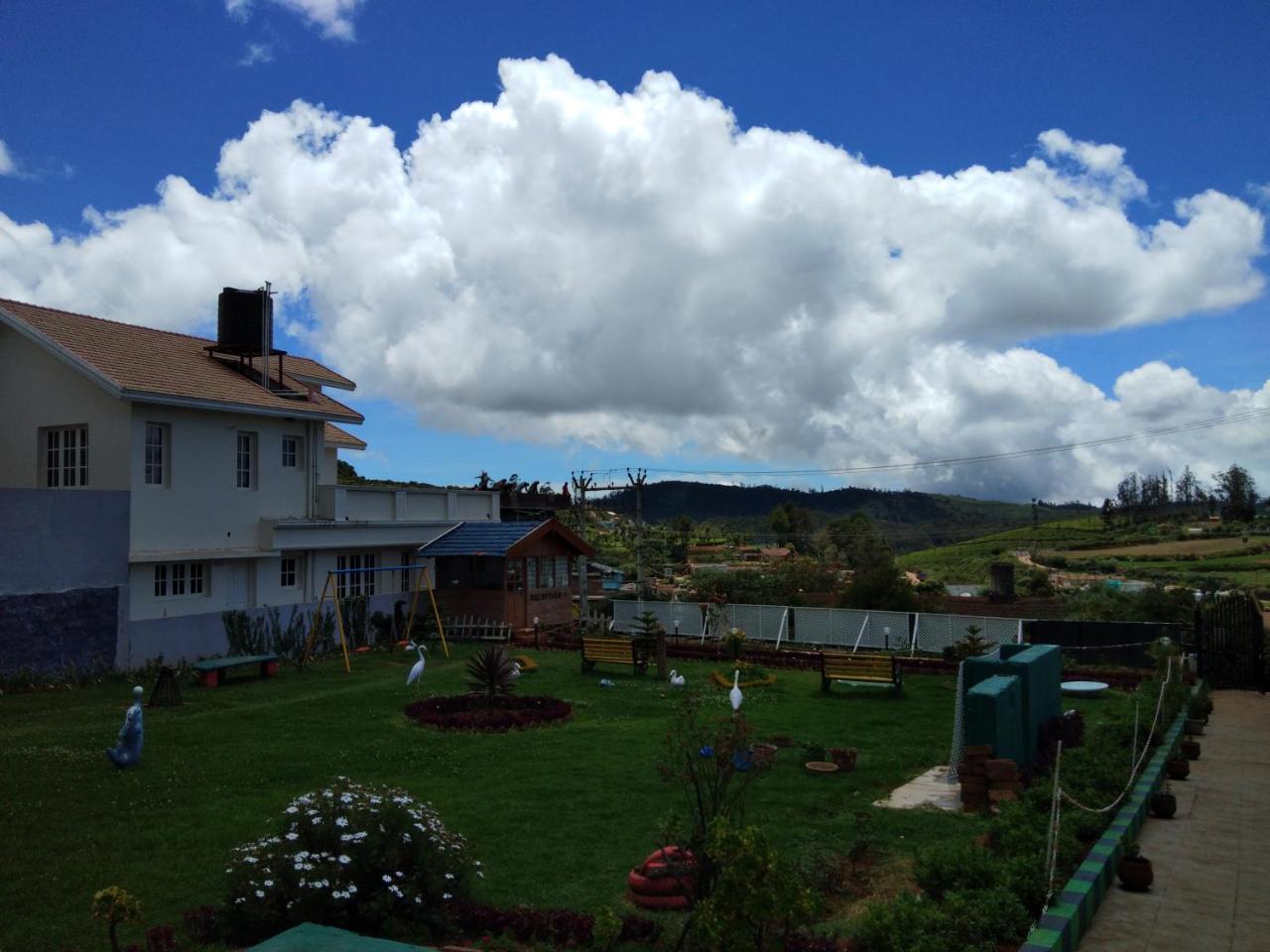 Drizzle Drop Inn Ooty Eksteriør bilde
