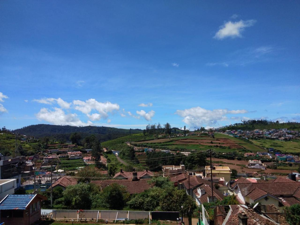 Drizzle Drop Inn Ooty Eksteriør bilde